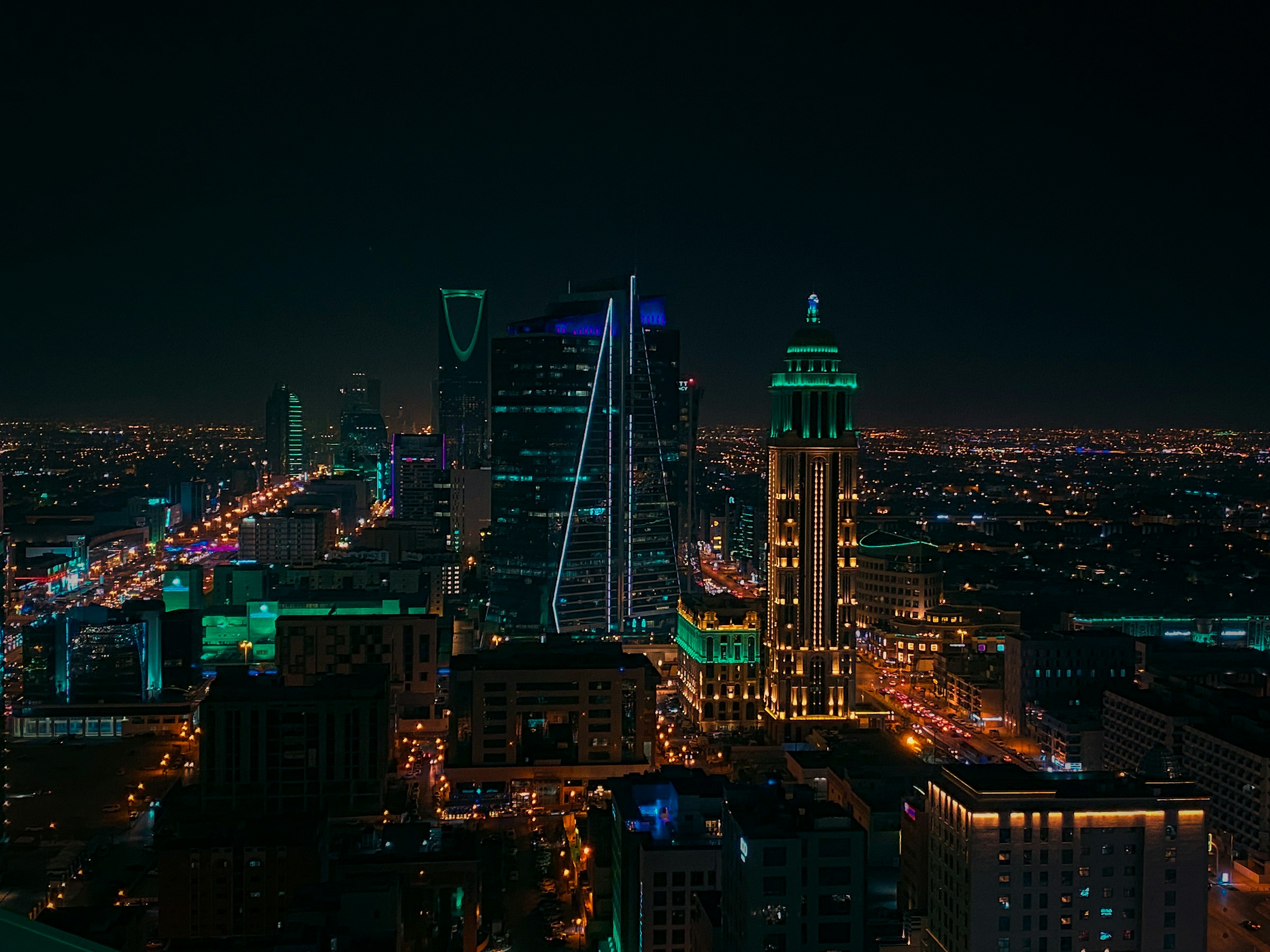 عمارة حضرية حديثة في الرياض